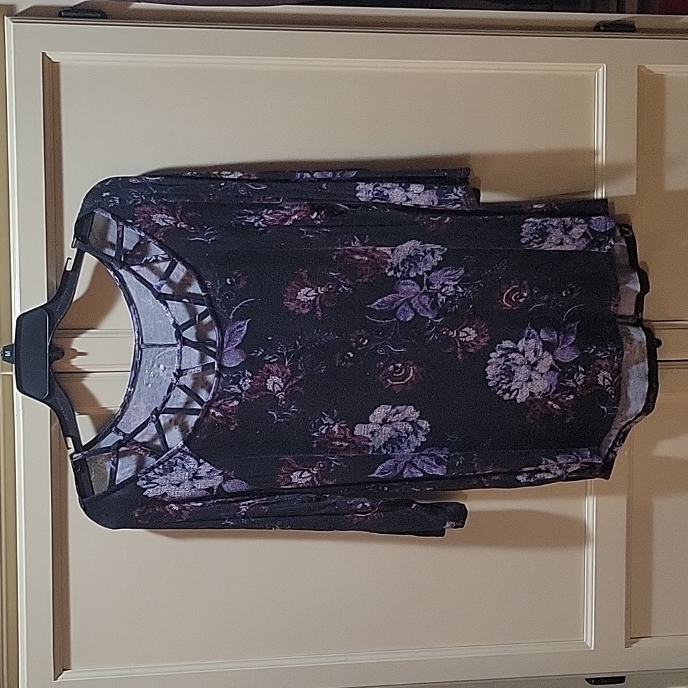 Maurices top